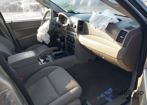 2007 Jeep Grand Cherokee Laredo z USA, uszkodzony, nr VIN 1J8GS48K07C607331